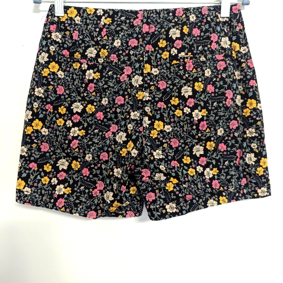 Floral Lee Mid Rise Shorts - Picture 2 of 4